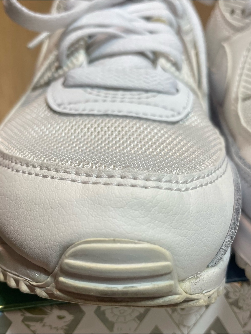 Nike Air Max 90 Triple White Sneakers Women Size 8 Low Top Shoes CQ2560-100 - Picture 8 of 13